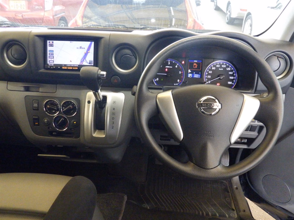 NISSAN NV350 CARAVAN