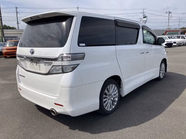 TOYOTA VELLFIRE