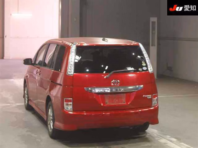 TOYOTA ISIS