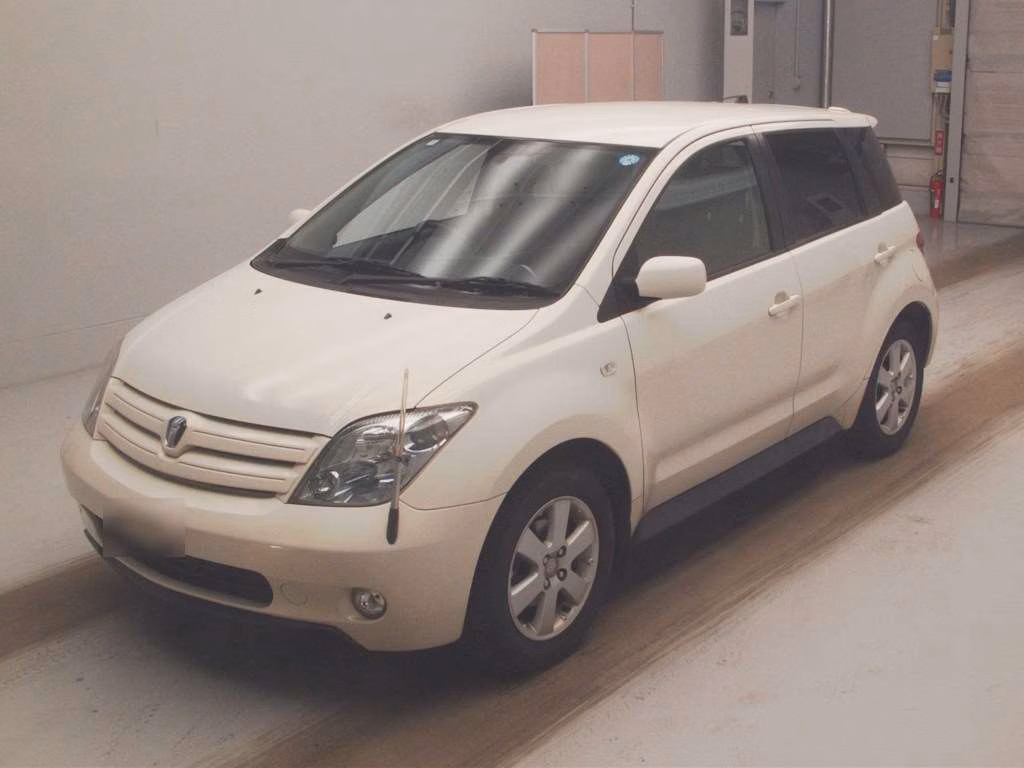 TOYOTA IST