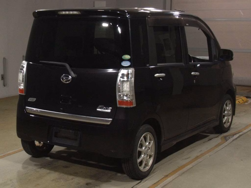 DAIHATSU TANTO EXE