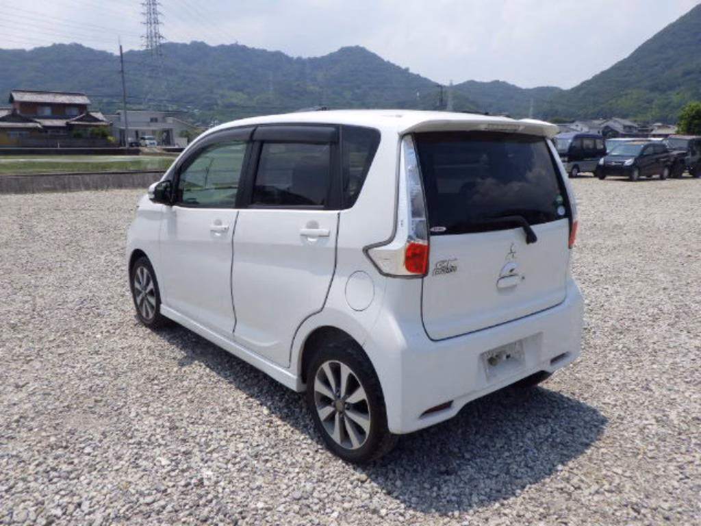 MITSUBISHI EK CUSTOM