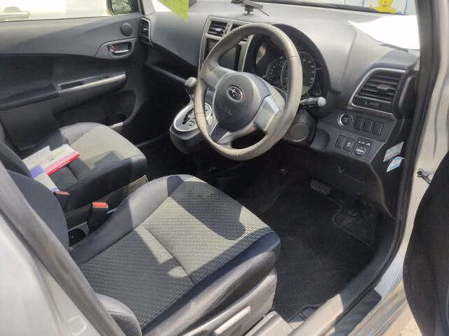 SUBARU TREZIA