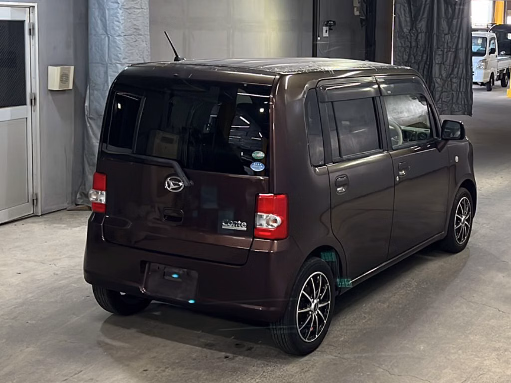 DAIHATSU MOVE CONTE