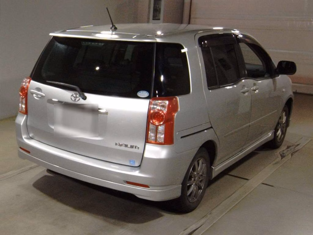 TOYOTA RAUM