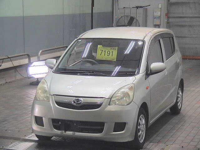 DAIHATSU MIRA