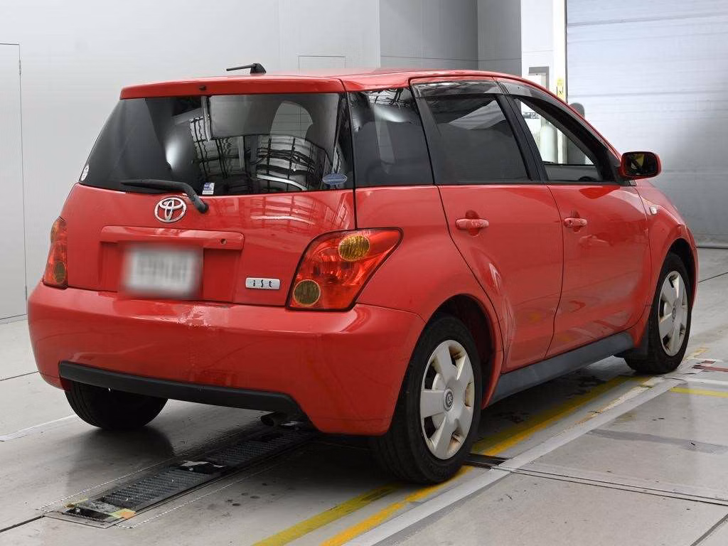 TOYOTA IST