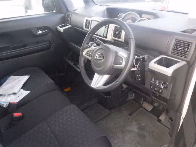 DAIHATSU WAKE