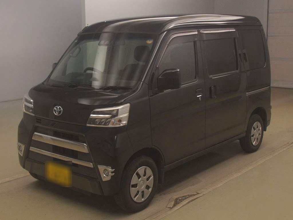TOYOTA PIXIS VAN