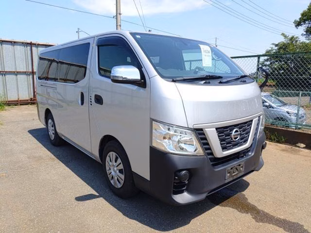NISSAN NV350 CARAVAN
