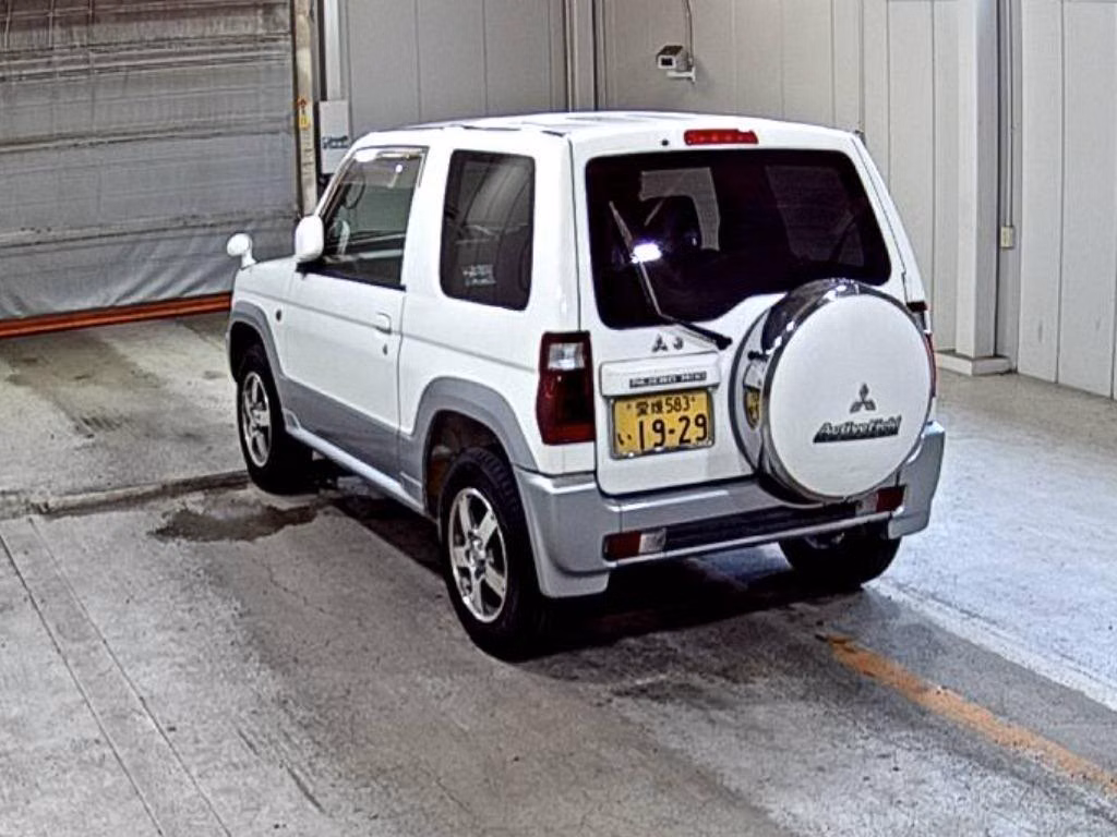 MITSUBISHI PAJERO MINI