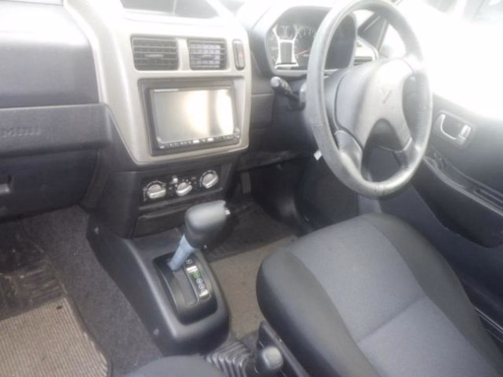 MITSUBISHI PAJERO MINI