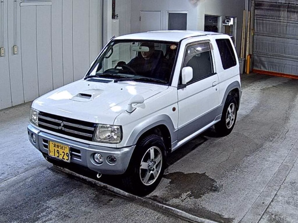 MITSUBISHI PAJERO MINI