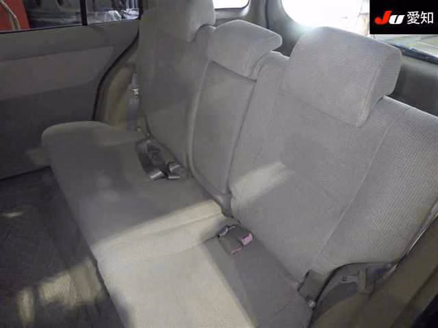 TOYOTA RAUM