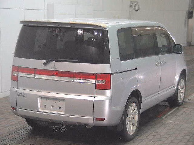 MITSUBISHI DELICA D:5