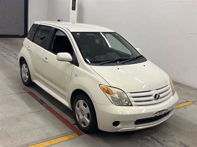 TOYOTA IST