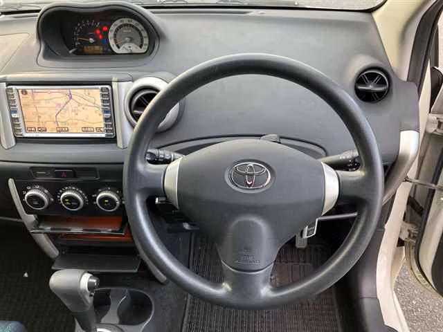 TOYOTA IST