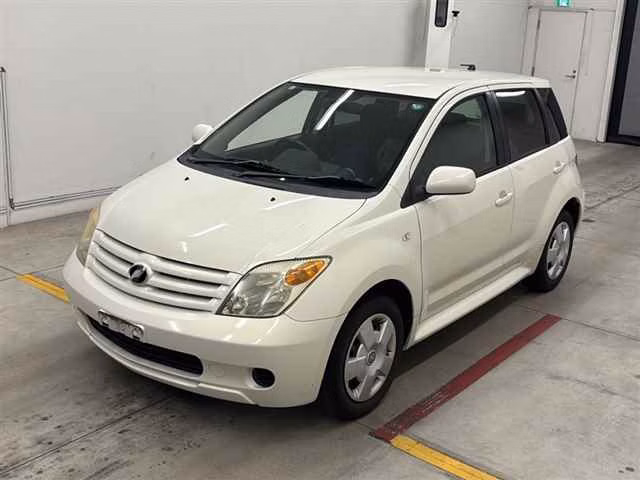 TOYOTA IST