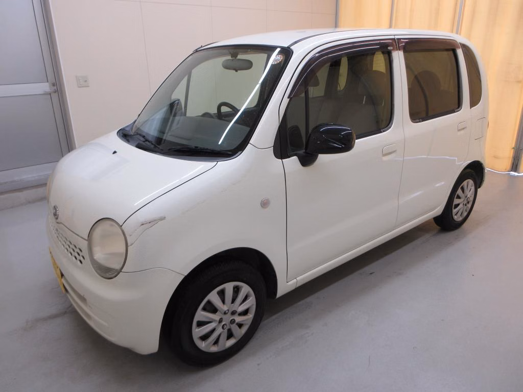 DAIHATSU MOVE LATTE