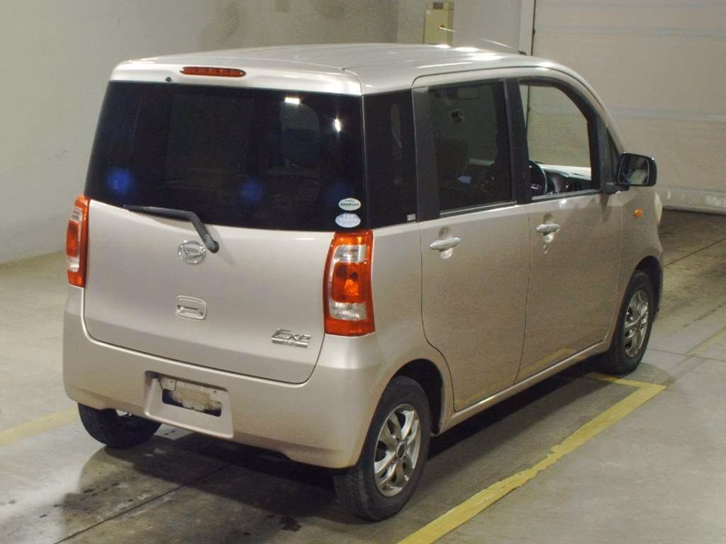 DAIHATSU TANTO EXE