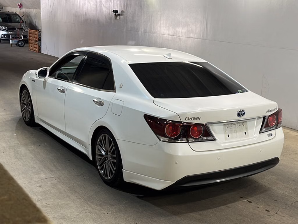 TOYOTA CROWN