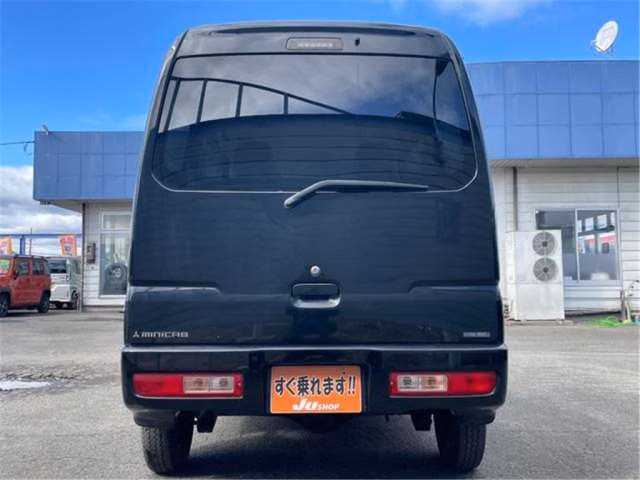 MITSUBISHI MINICAB