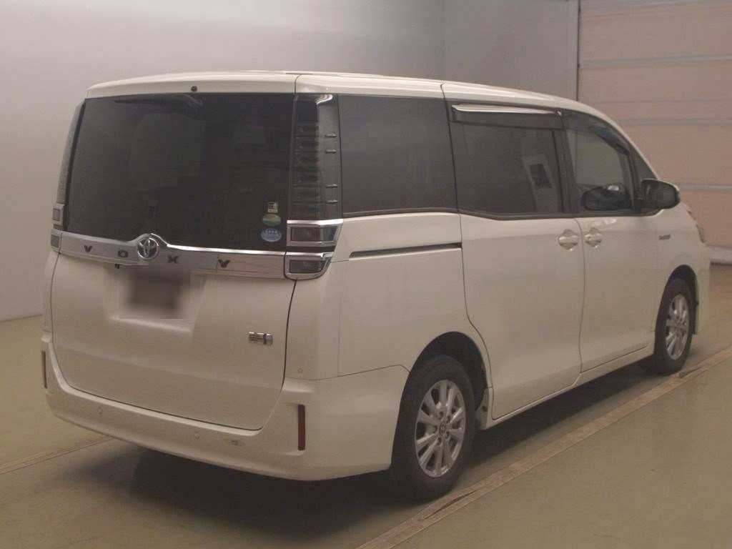 TOYOTA VOXY