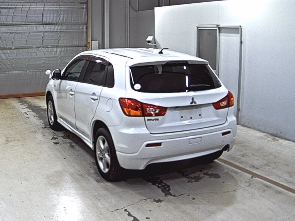 MITSUBISHI RVR