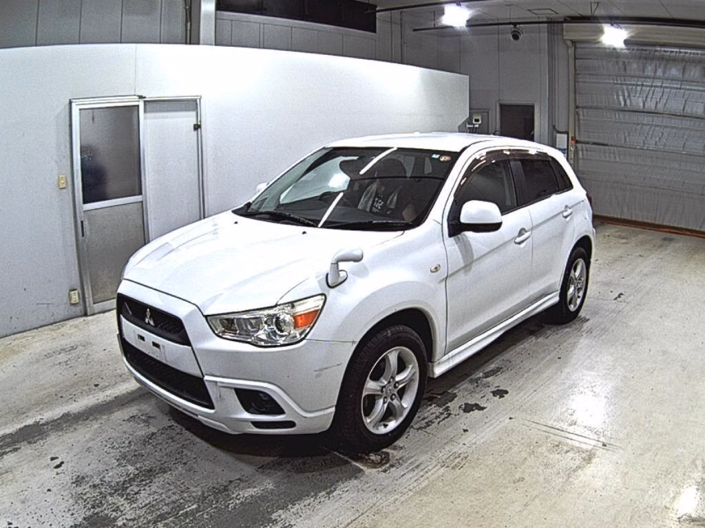 MITSUBISHI RVR