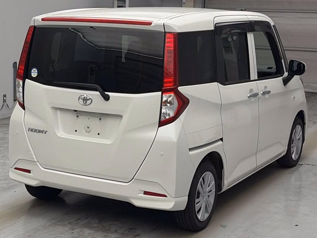 TOYOTA ROOMY
