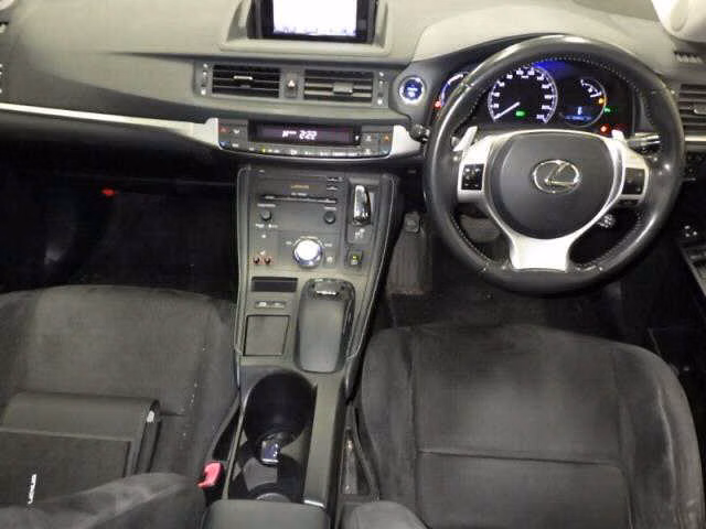 LEXUS CT200H