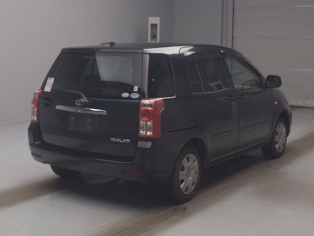 TOYOTA RAUM