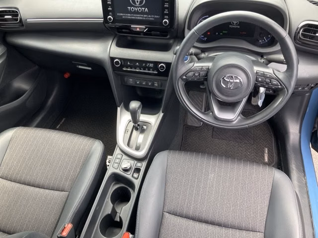 TOYOTA YARIS CROSS