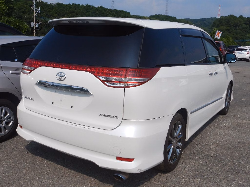 TOYOTA ESTIMA