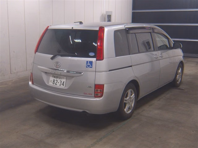 TOYOTA ISIS