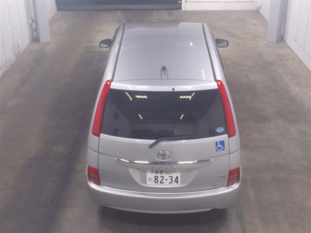 TOYOTA ISIS
