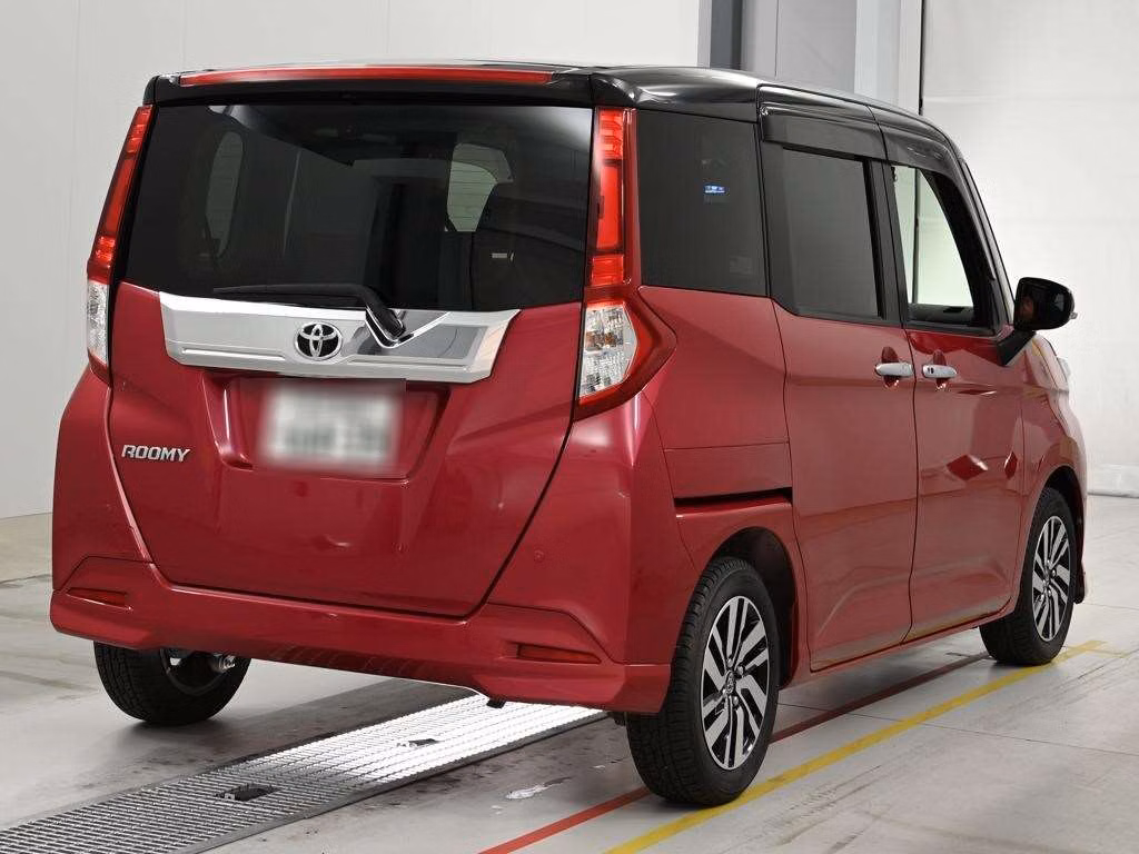 TOYOTA ROOMY