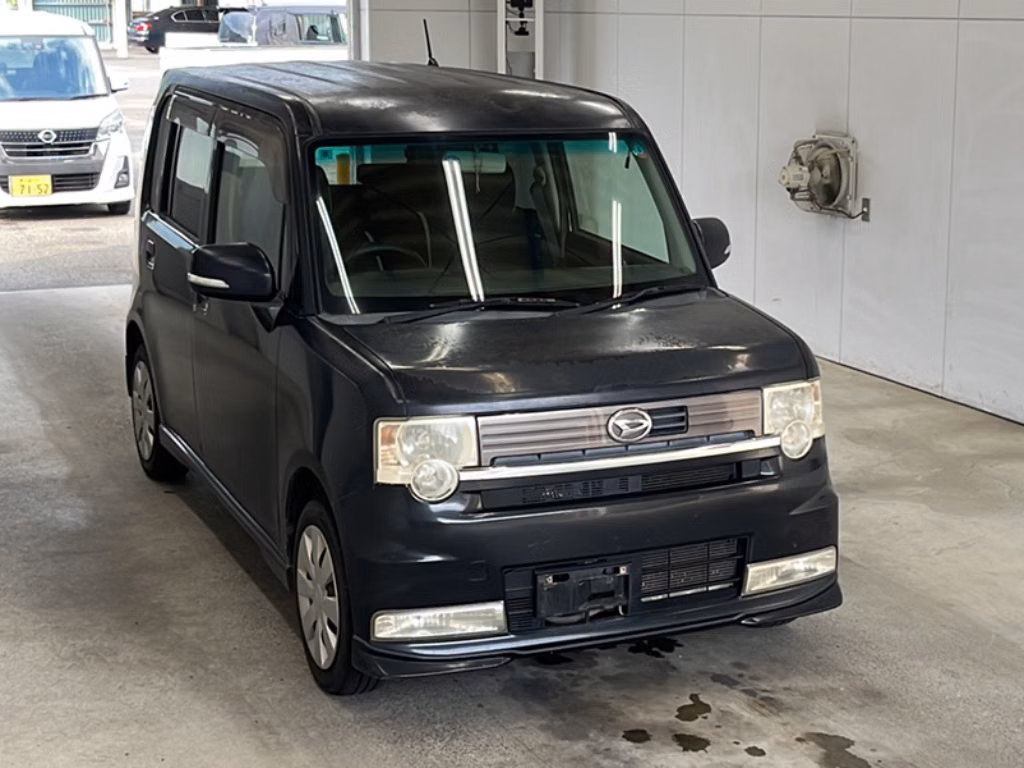 DAIHATSU MOVE CONTE