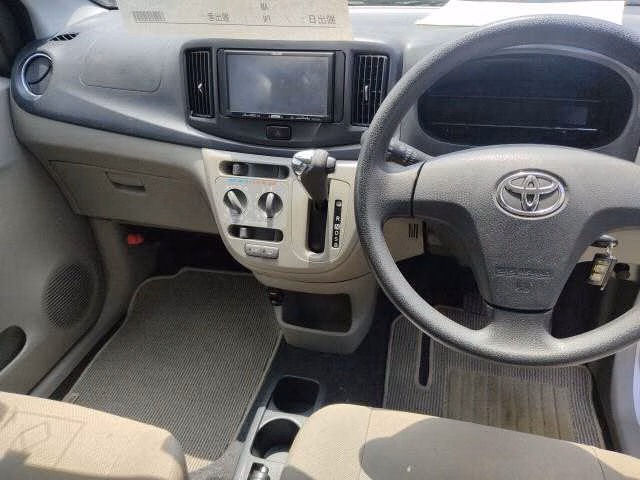 TOYOTA PIXIS EPOCH