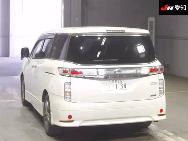 NISSAN ELGRAND