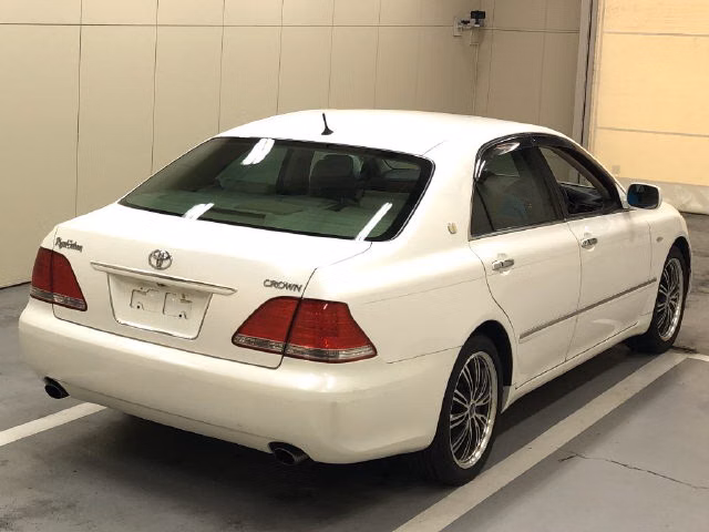 TOYOTA CROWN