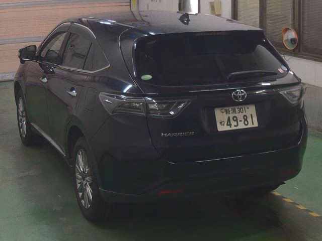 TOYOTA HARRIER