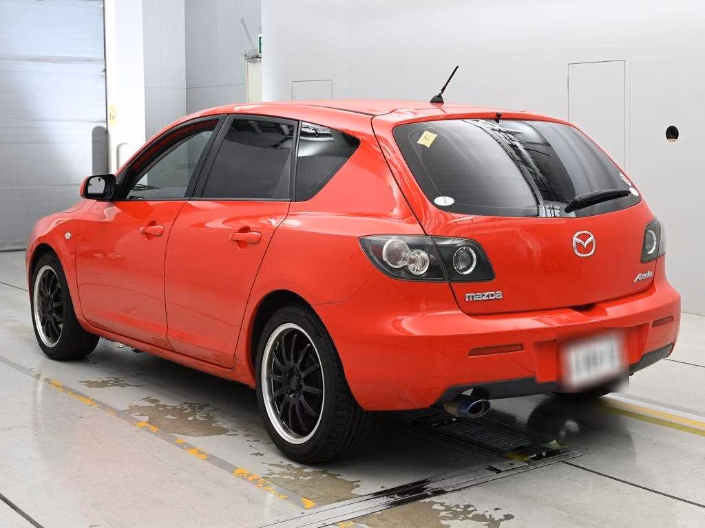 MAZDA AXELA