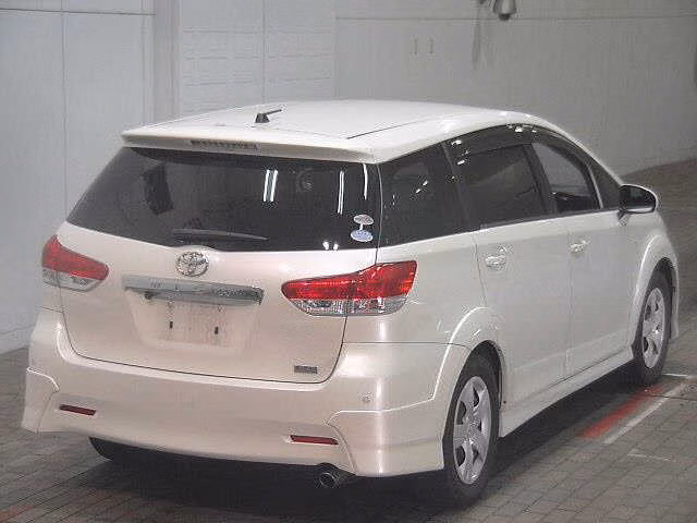 TOYOTA WISH