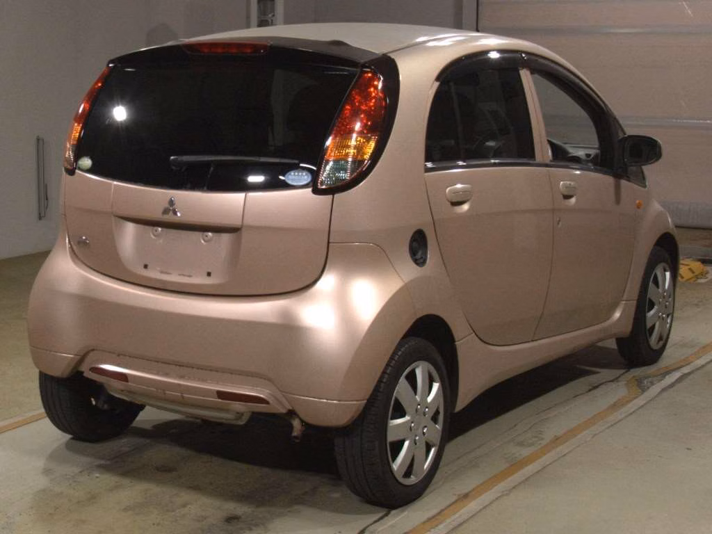 MITSUBISHI I