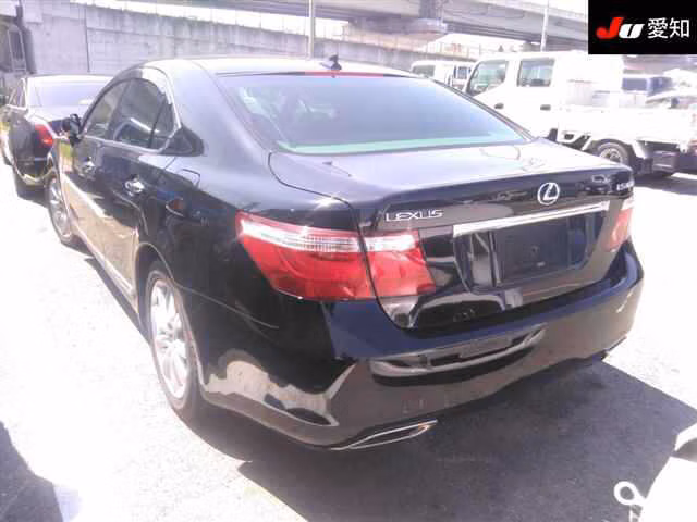 LEXUS LS460