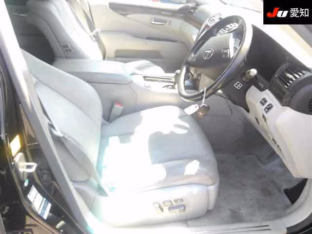 LEXUS LS460