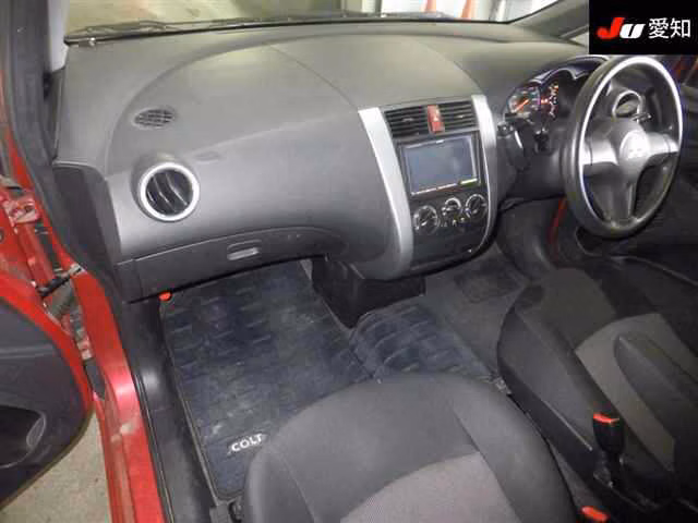 MITSUBISHI COLT