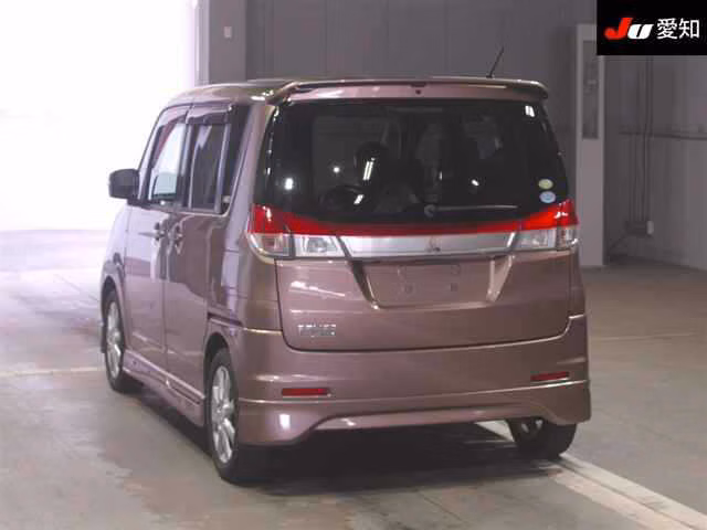 MITSUBISHI DELICA D:2