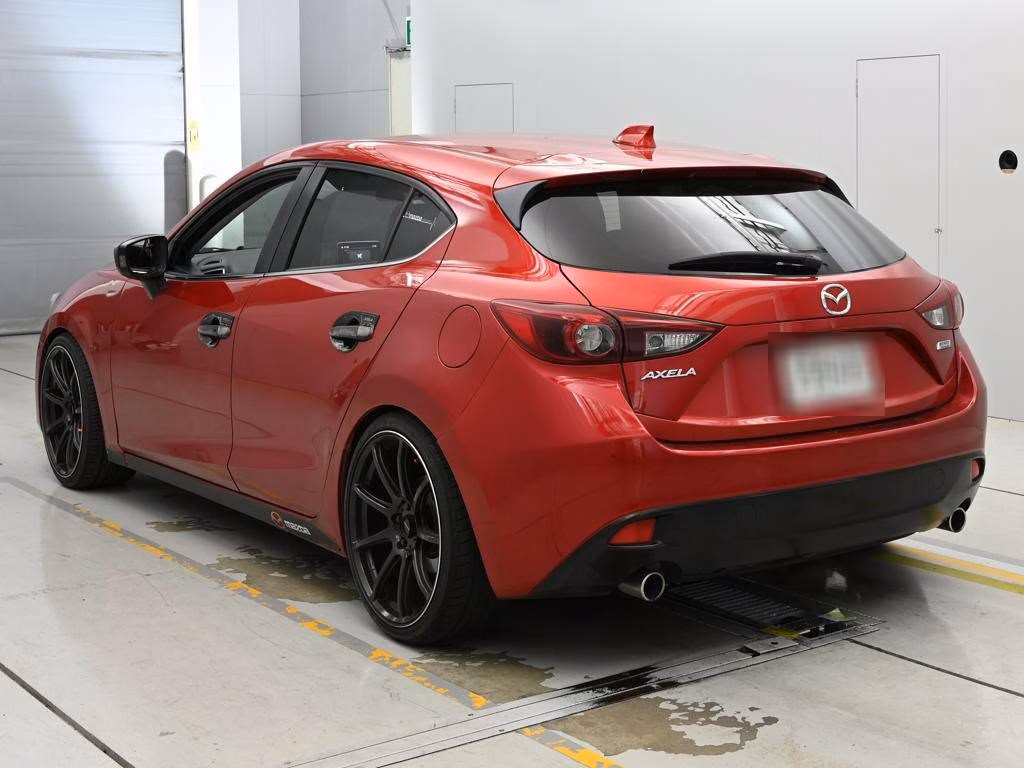 MAZDA AXELA